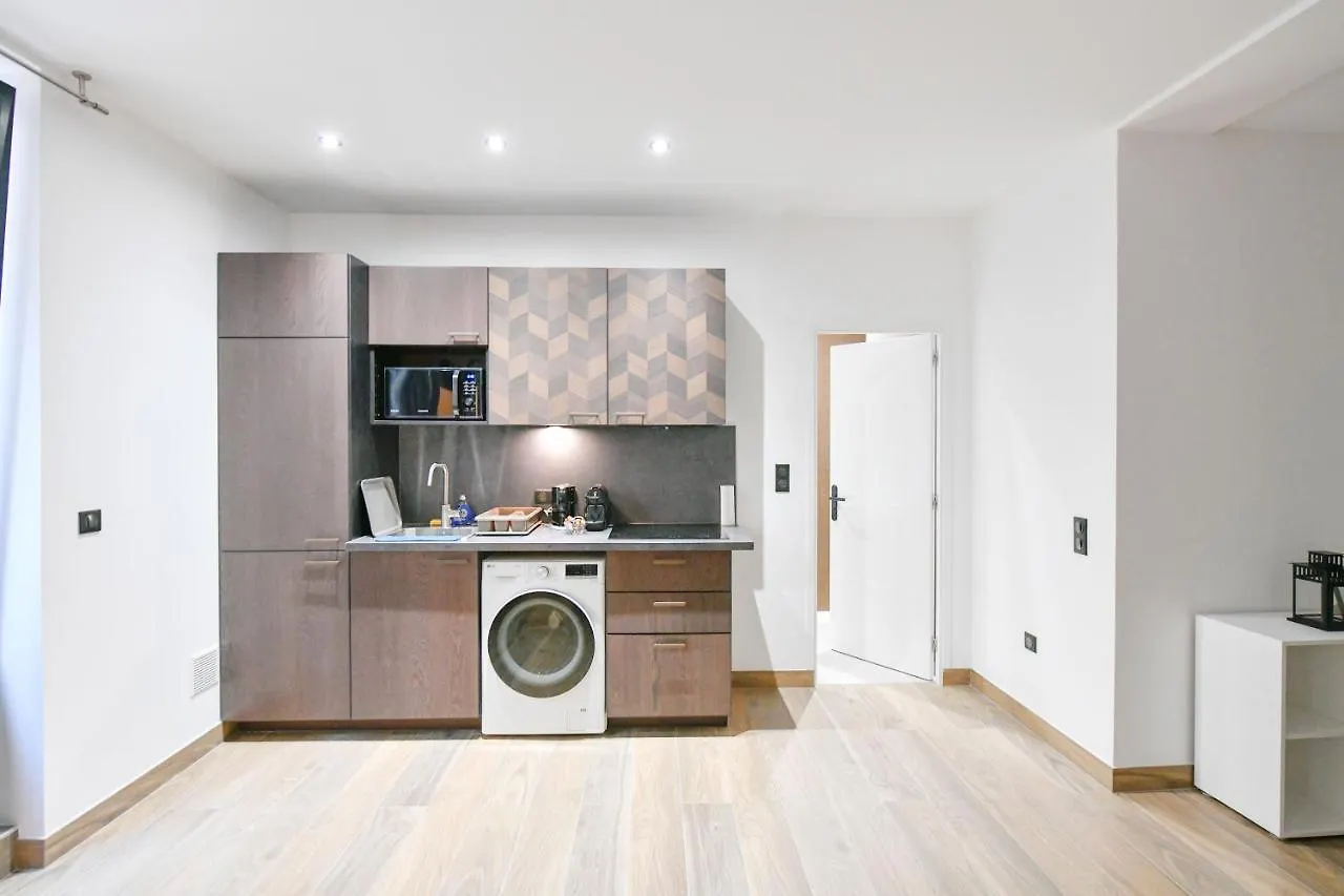 Apartment Le Charme De Montmartre - Patio Prive-Sacre-Coeur - Parking Gratuit - Metro Anvers Paris